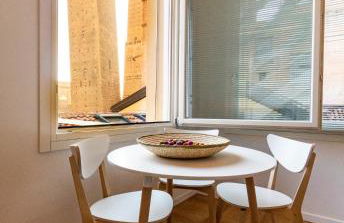 Asinelli Panoramic Rooftop, In front of the Two Towers - Photo 1