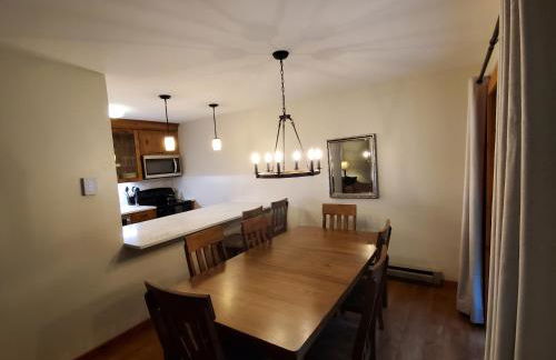 Trail Creek: Walk to lifts, ski home! Closest unit to lifts, ski home trail, sports center - Foto 10