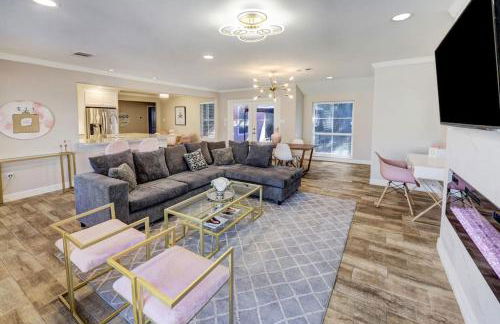 The Jasper Abode - 10 mins to Galleria - Peaceful - Foto 1