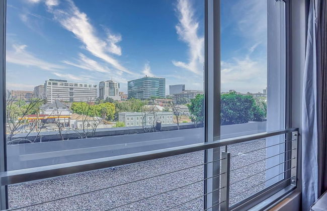 Luxury 1 Bed Apartment at The Capital on the Park - Photo 18