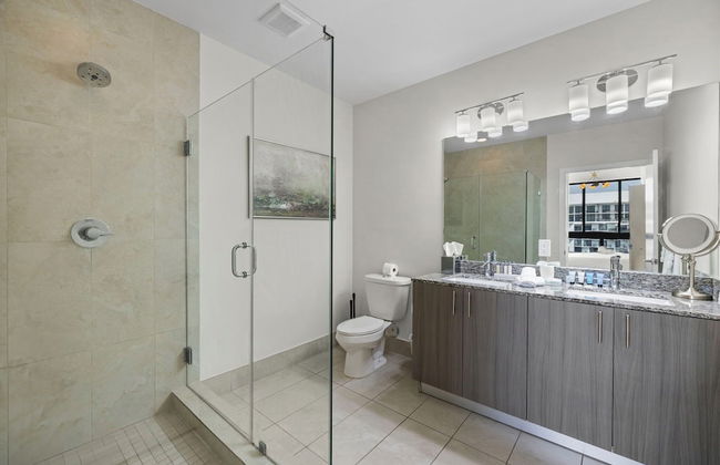 Spacious 2-Bedroom Condo at Doral Park - Photo 26