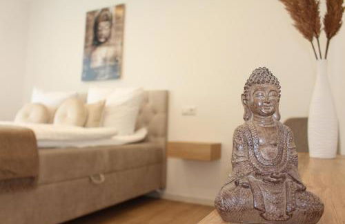 Großes Apartment mit Küche, Dusche, Badewanne, Balkon, Parkplatz vor dem Haus, ruhig gelegen, ADA4 - Foto 69