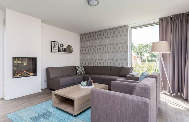 Modern Villa With Large Kitchen in Limburg - Photo 4