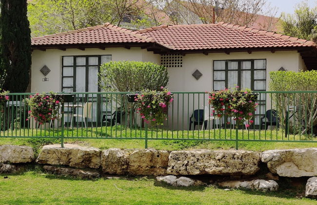 Shoresh Green Hills Family Suites Hotel - Foto 1