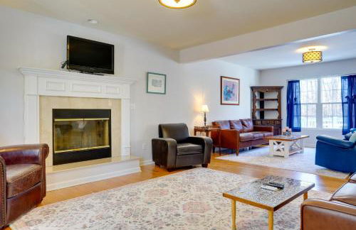 Group Getaway about 15 Mi to Charlottesville! - Foto 2