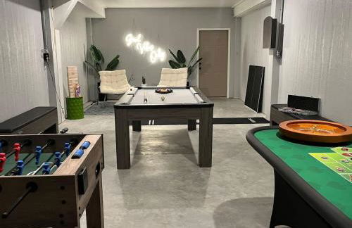 Bay Breeze Bungalow - Game Room & Pet Friendly - Foto 44