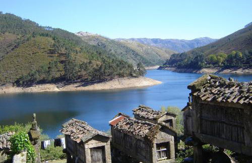 Charming house in Lindoso with terrace and parking included - Foto 1