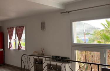 Villa Azur - 2 pièces rez-de-jardin dans une maison avec piscine - Foto 13