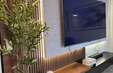 NEW Chic & Cozy 1BD Apartment Near East River, Minutes from Central Park - Foto 41