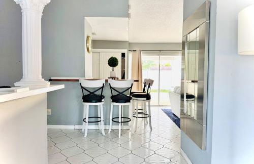 Main Villa 15 mins from Theme Parks & MCO - Foto 6