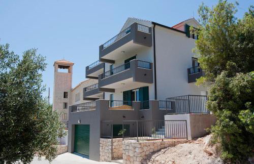 Luxurious Apartments Maslina with Beach - Photo 26