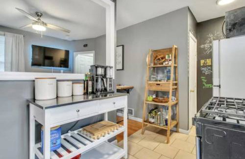 Studio near Arsenal Park l Street Parking - Foto 5