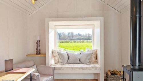 Flowering - Ashling Park - Photo 4