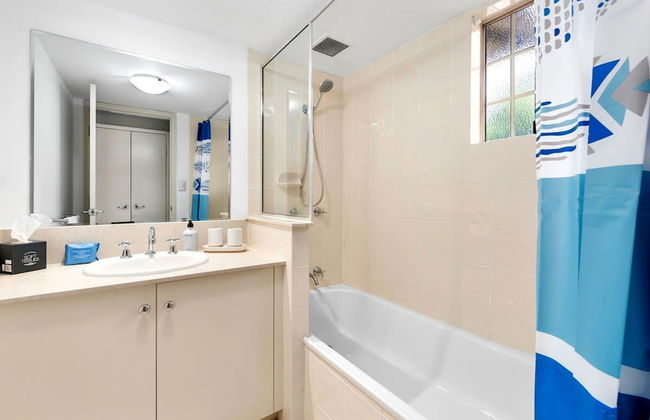 Reef Apartment Cairns - 4 Pools Resort BBQ - Photo 26