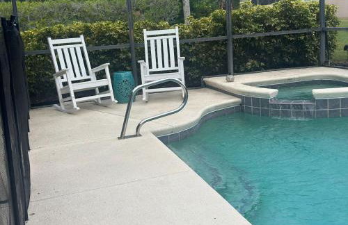 Themed kid bedrooms, 17 miles to Disney and Legoland, private pool, kitchen, wifi, washer, dryer - Foto 42