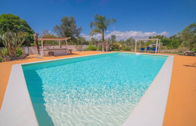 Masseria Le Palmentelle Pool And Garden - Photo 20