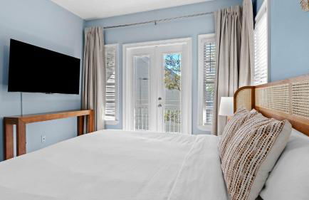 Steps to Beach! Arcade Game Room, Pool + Hot Tub Calico Scallop by Avantstay - Foto 88