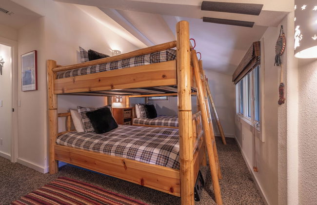 3BR Home in Alpine Meadows for 8 - Photo 6