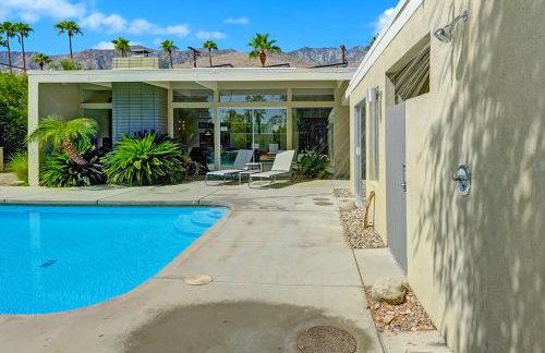 Retro Rendezvous Pool and Spa MidCentury Modern Home - Foto 33