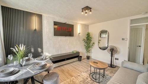Modern 1BR Apt Netflix, Parking, M6 Access - Foto 1