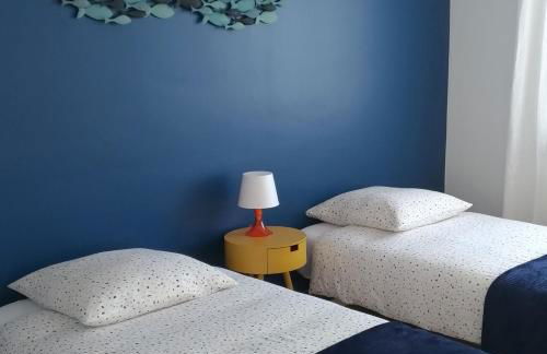 L'Océan à 100m via une venelle privée, la Ville Close à 500m, l'Archipel des Glénan à l'horizon - Photo 7