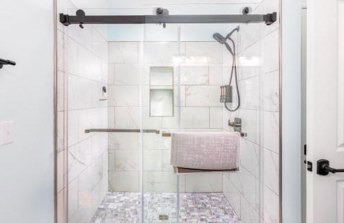 Deep Creek Retreat Hot Tub 85 inchTV all one level - Foto 26