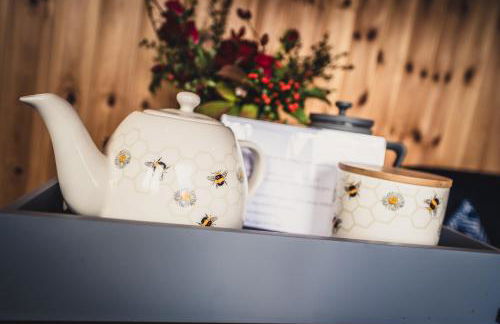 The Swift, Shepherds Hut at Bee Happy Breaks Scotland - Photo 20