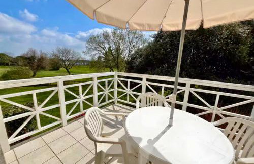 Au calme, appartement au cœur du Golf - Piscine - Foto 1