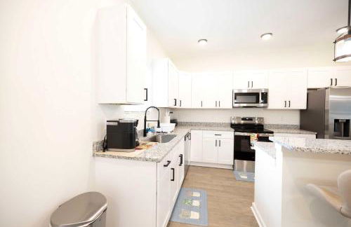 5 Min to Downtown - 12 to Elon - Deck - Wi-Fi - Foto 26