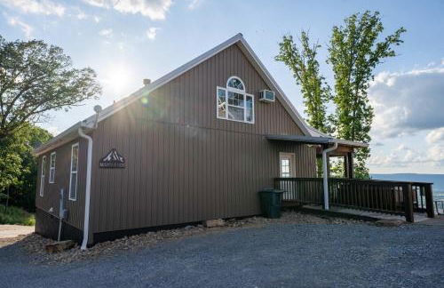 Mountain High Cabin with hot tub fire pit & indoor pool - Foto 29