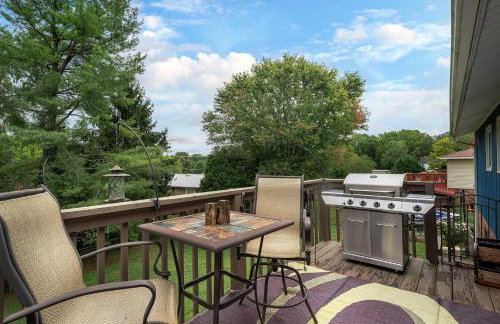 Cozy and Bright 3br apartment 15 min to DT Avl - Foto 8