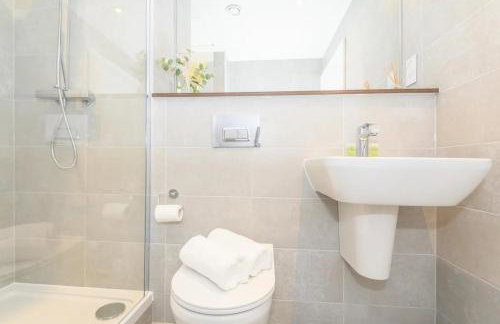 City Centre Deluxe with amazing Garden Terrace - Pass the Keys - Foto 18