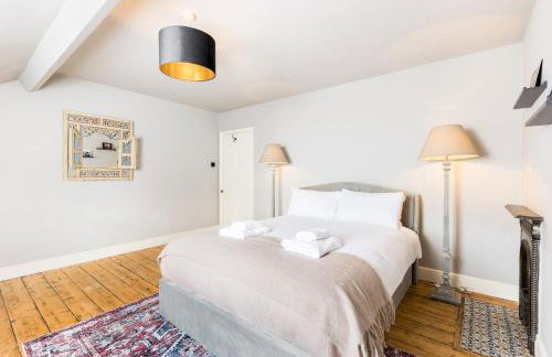 Stunning 2-bed Townhouse in Moreton-in-Marsh - Pass the Keys - Foto 2