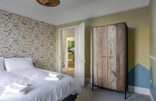 Stylish 3-Bed Home - 2 Mins to Beach & Town - Foto 29