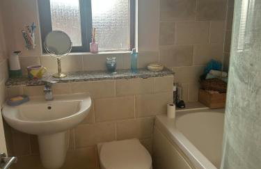 Stylish Home With Full Amenities - Photo 23