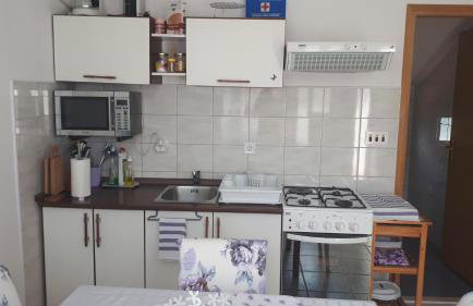 Iris Sabunike - Photo 32