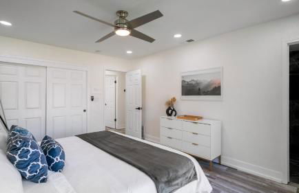 Desert Villa - EV, Hot Tub, Grill, Bar, Games, RV Parking in Twentynine Palms Downtown - Foto 44