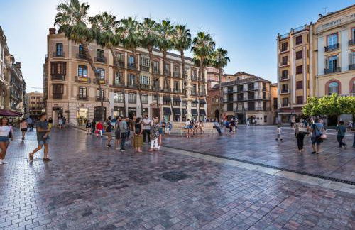 Malaga Centre Apartment with Parking - Photo 25