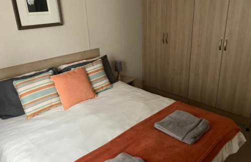 Tranquil Retreat at River Valley Country Park - Photo 24