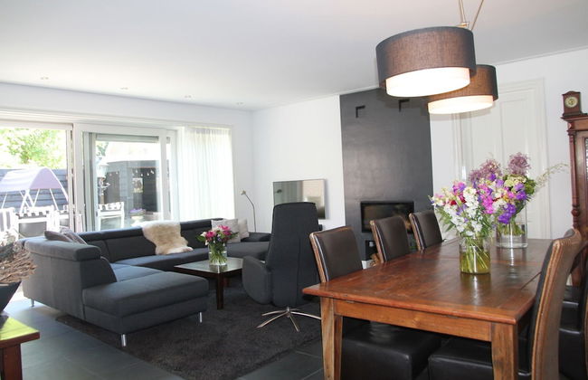 Modern Holiday Home With Veranda in Limmen - Foto 13