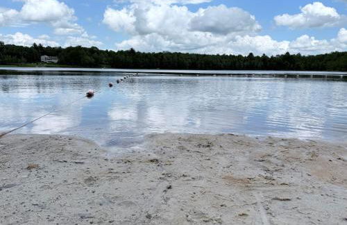 Poconos Retreat Hot Tub, Pool, Theater EV chrg & more - Foto 35