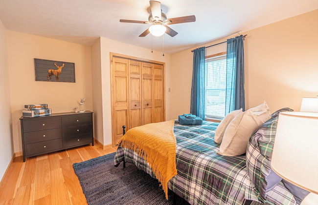 NEW Large Group Summer Getaway W/hot Tub + Game Room! - Foto 5