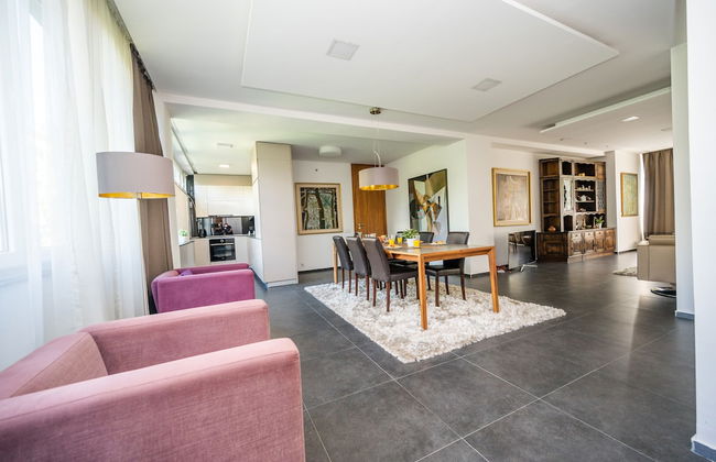 Luxury Apartment in Beautiful Neighborhood - Foto 11