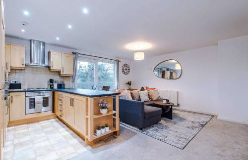 Sleek 2BR Altrincham Home Parking Near Station - Foto 39