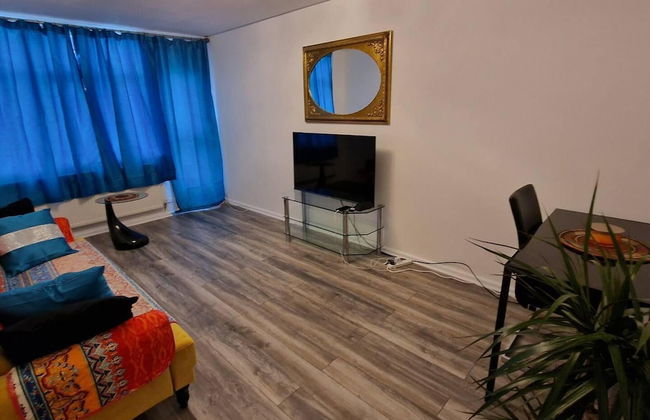 1 Bed Flat Sleeps 2 With Free Parking & Patio - Foto 6