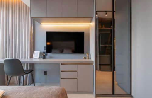 Studio Premium com Rooftop e Piscina com vista para a Baia de Todos os Santos, Portaria 24 Hr, Estacionamento, Wi-fi rápido 433Mpbs, Cozinha Compacta, Localização privilegiada, 1,5km da praia e próximo ao Farol da Barra - Foto 10