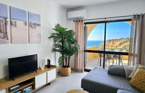 GOLDEN SUN - Sunny Balcony, Sea View, Beach, AC - Photo 3