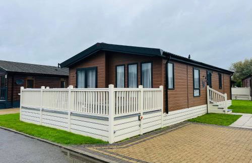 Eastgate Lodge with Hot Tub - Foto 1