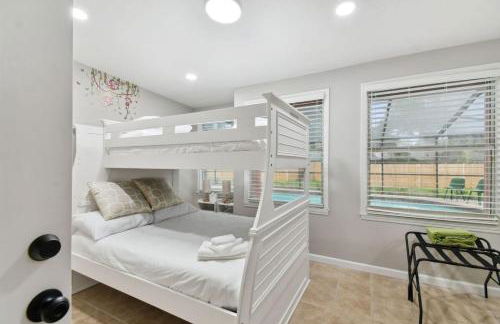 Red Royalty Pool, King Bed, Yard - Foto 40