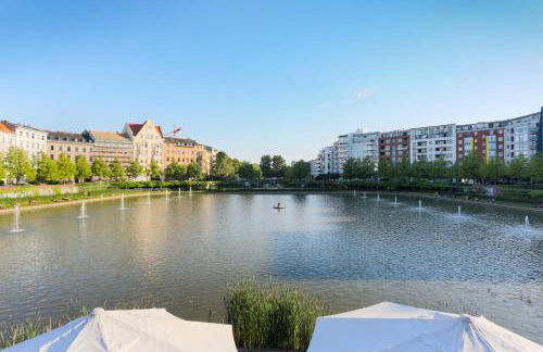 The Melchior, Luxury Industry Loft in Mitte, group & family friendly, 2 bath rooms, big dining table, ideal for 4 - 6 Guests - Foto 15